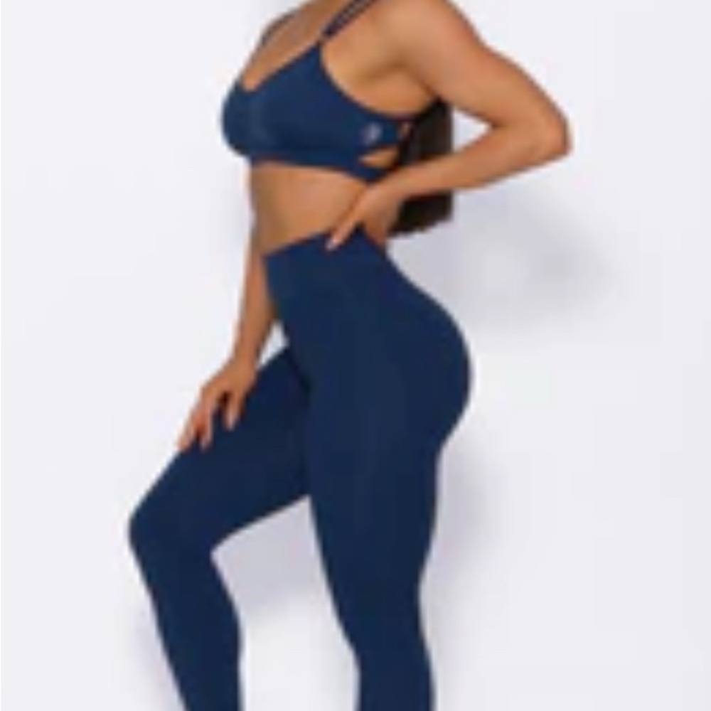 Bombshell Sportswear Peach Booty Leggings M Sapphire Blue Medium Weight